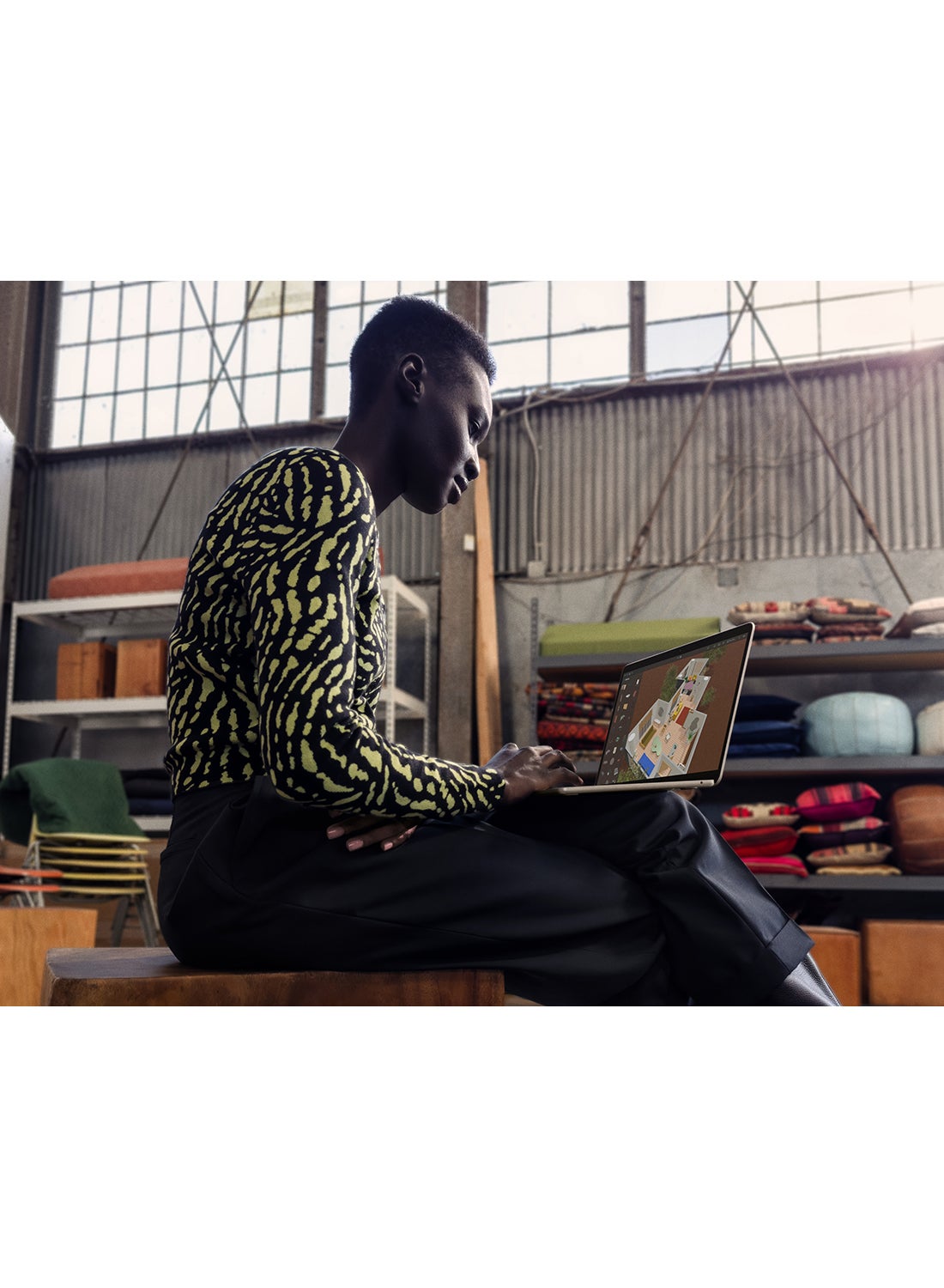 MacBook Air MC8P4 | 13.6 Inch Display | Apple M3 Chip | 8-Core CPU & 10-Core GPU | 24GB RAM | 512GB SSD | macOS | English Keyboard | Starlight - Image 7